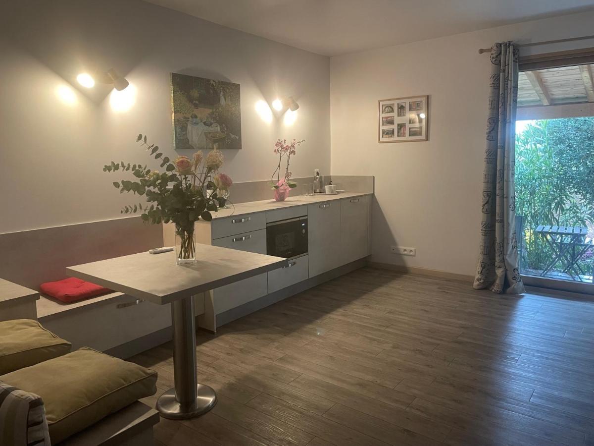 Le Lion D'Or En Perigord Bed and Breakfast Mauzac-et-Grand-Castang Buitenkant foto