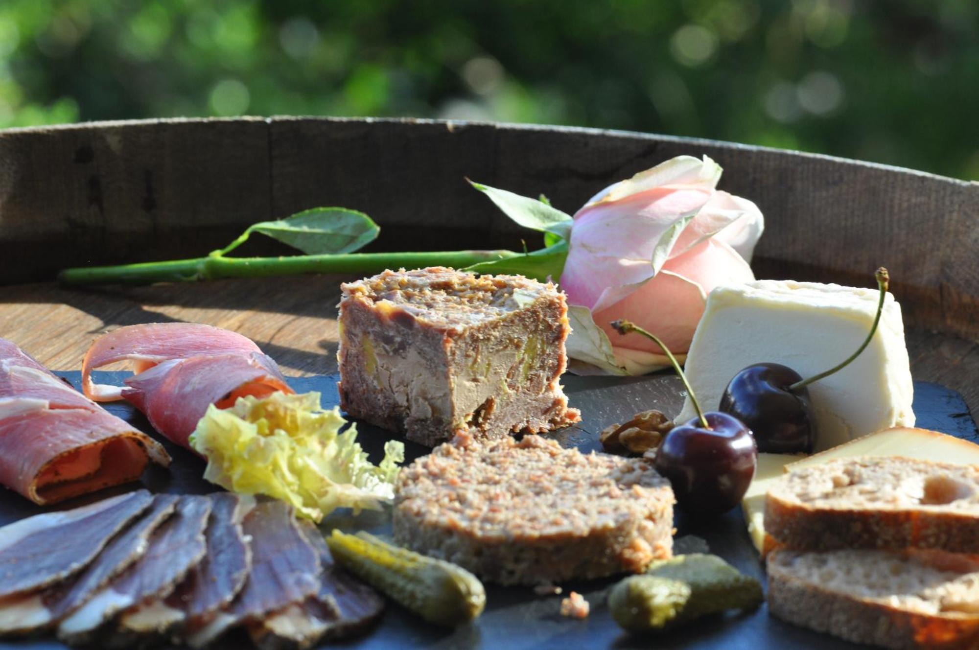 Le Lion D'Or En Perigord Bed and Breakfast Mauzac-et-Grand-Castang Buitenkant foto