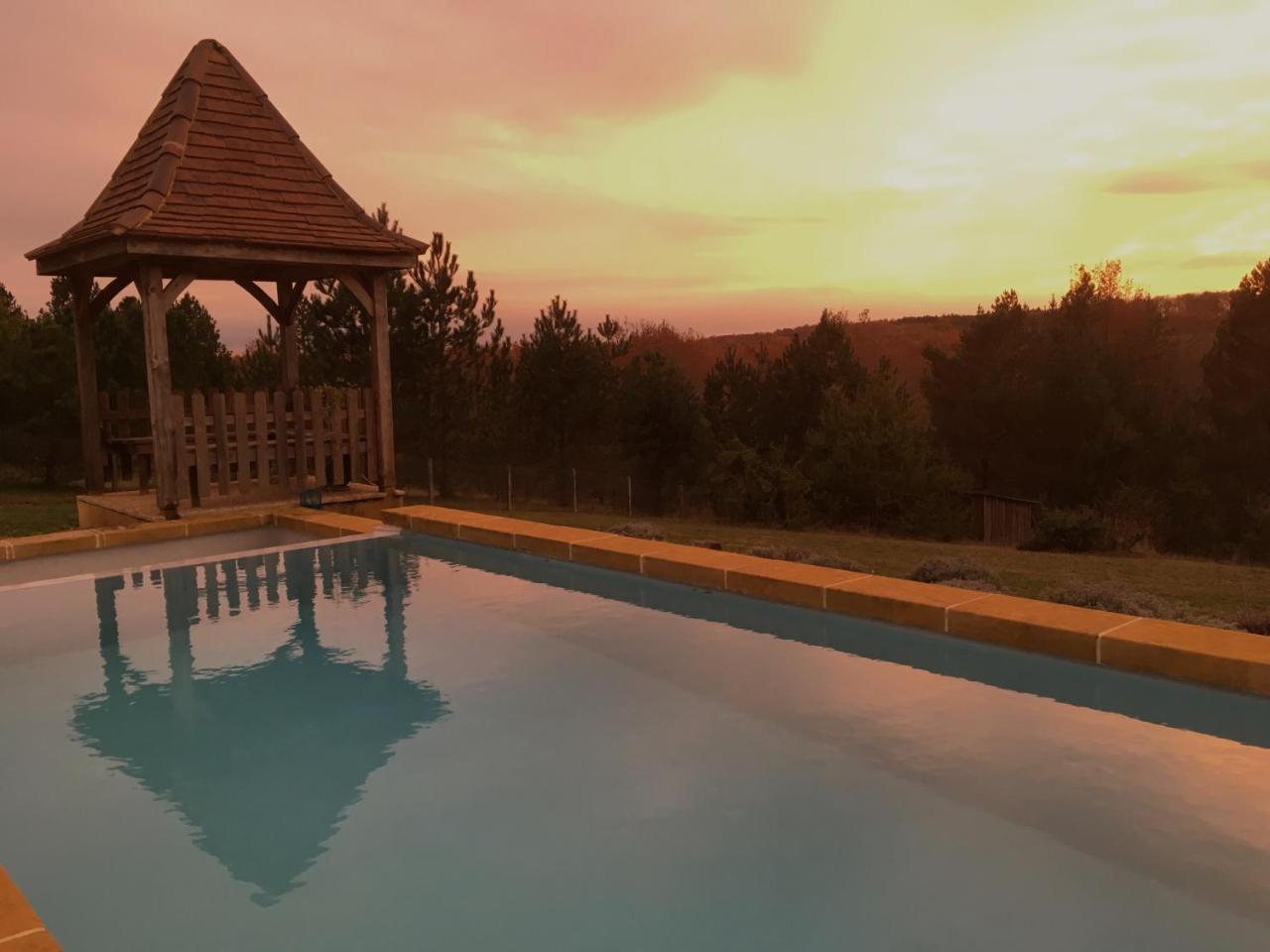 Le Lion D'Or En Perigord Bed and Breakfast Mauzac-et-Grand-Castang Buitenkant foto